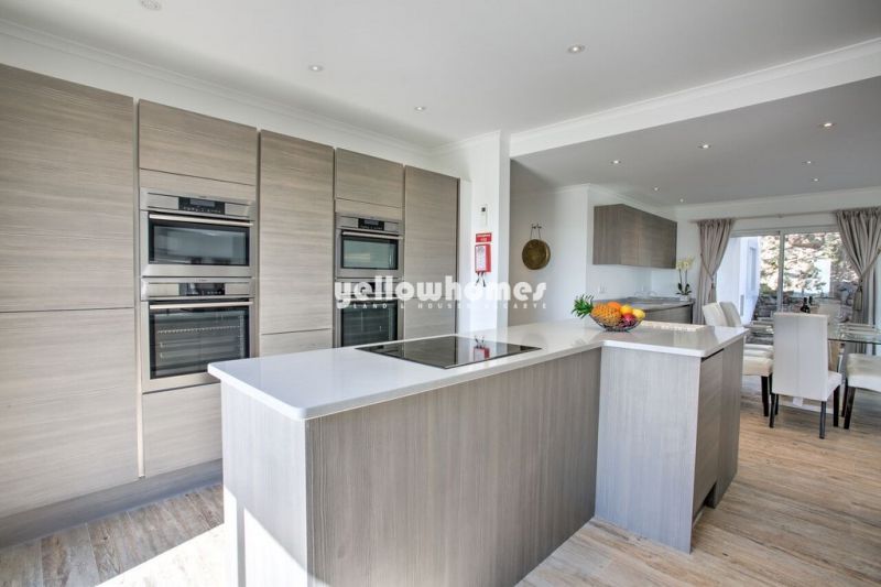 Moradia V5 contemporânea com vista mar e campo perto de Boliqueime